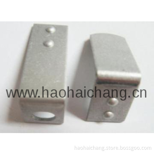 Punching Galvanized Angle Bracket